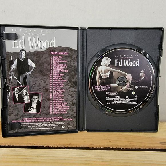 DVD Ed Wood w/ insert - Picture 2 of 4